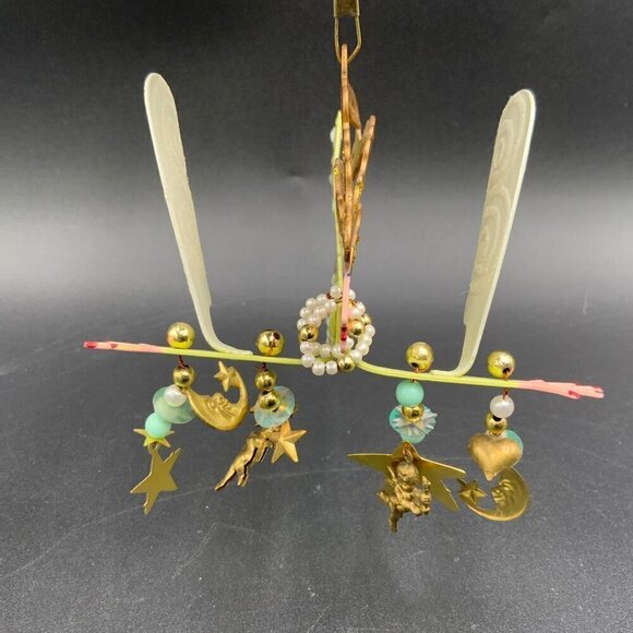 Vintage Signed Karen Rossi for Silvestri Angel in Flight w/Cherubs Ornament - Picture 4 of 9